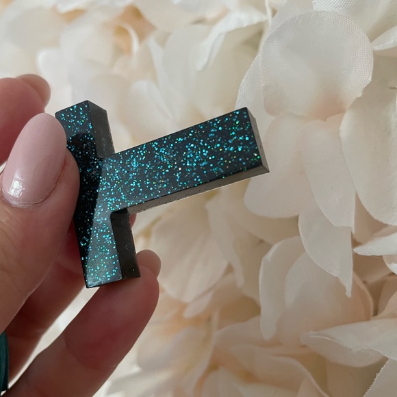 T Initial Glitter Resin Keychain Black and Teal - Picture 3 of 5